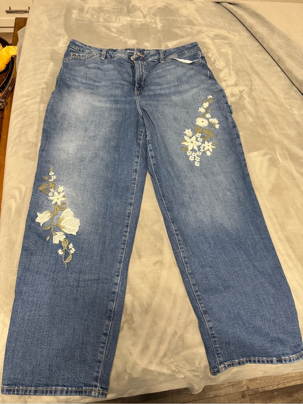 Old Navy Blue Straight-Leg Jeans with Floral Embroidery